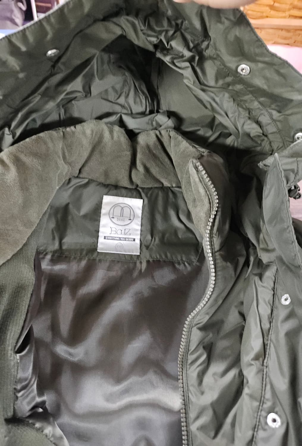 BAUZ  카키색 후드 롱 패딩  M 상품이미지3