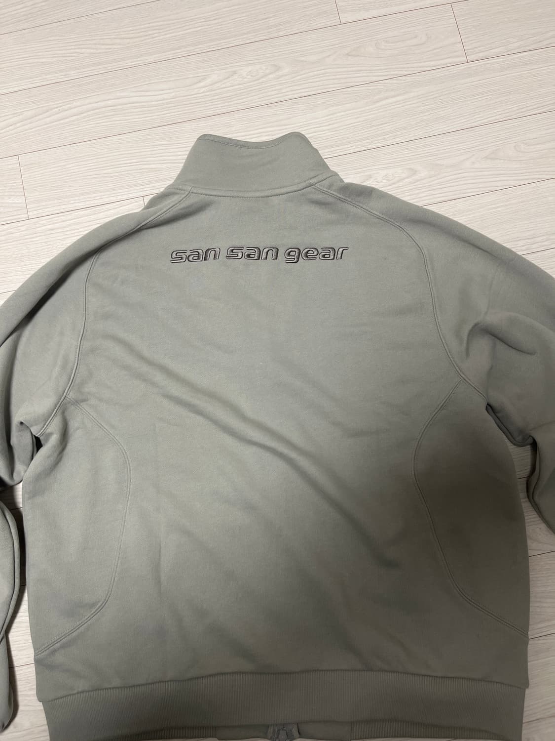 산산기어 스웻집업 탄 판매 상품이미지3