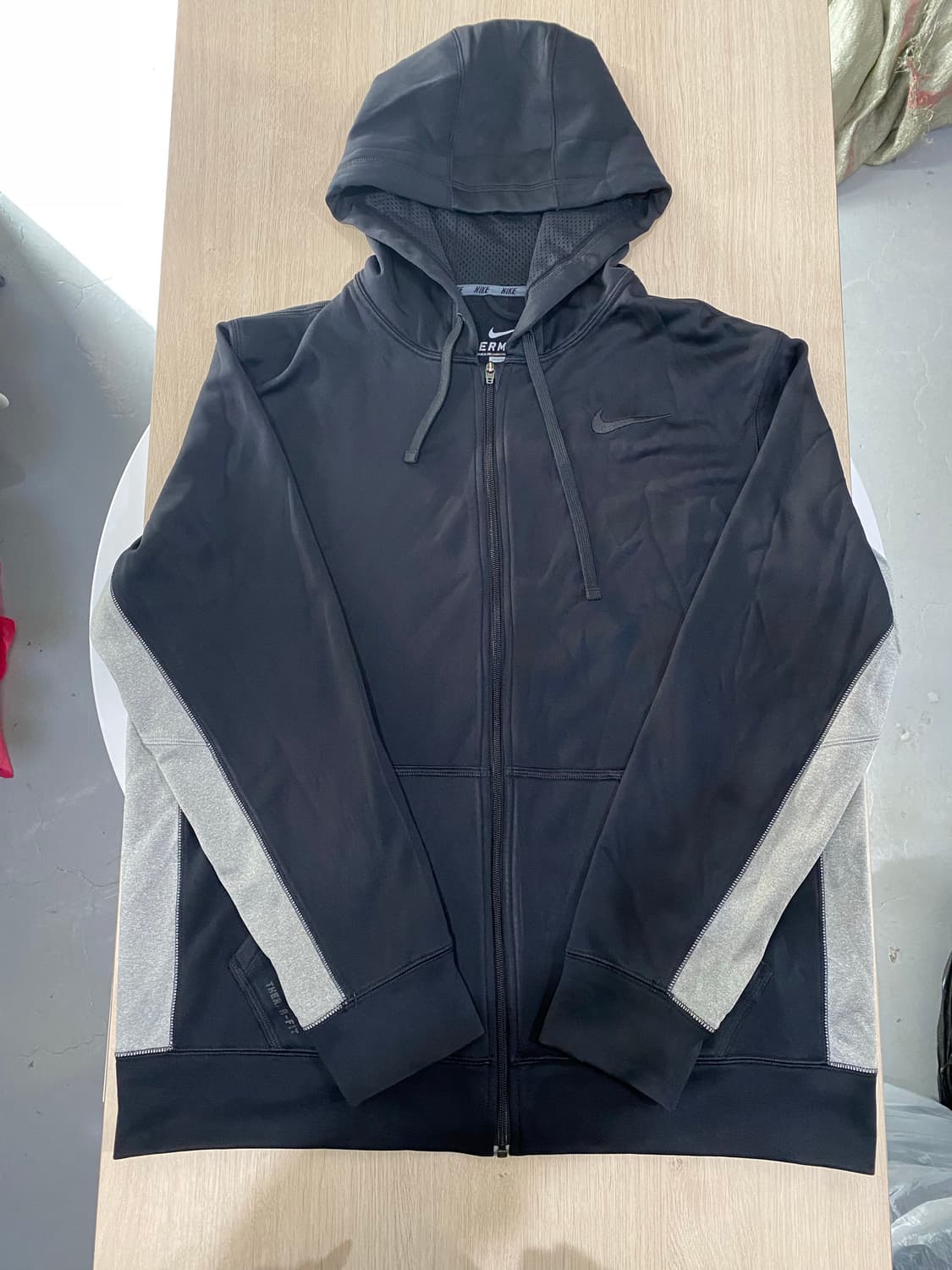 나이키 검정색 후드집업 THERMA-FIT (L) 상품이미지1