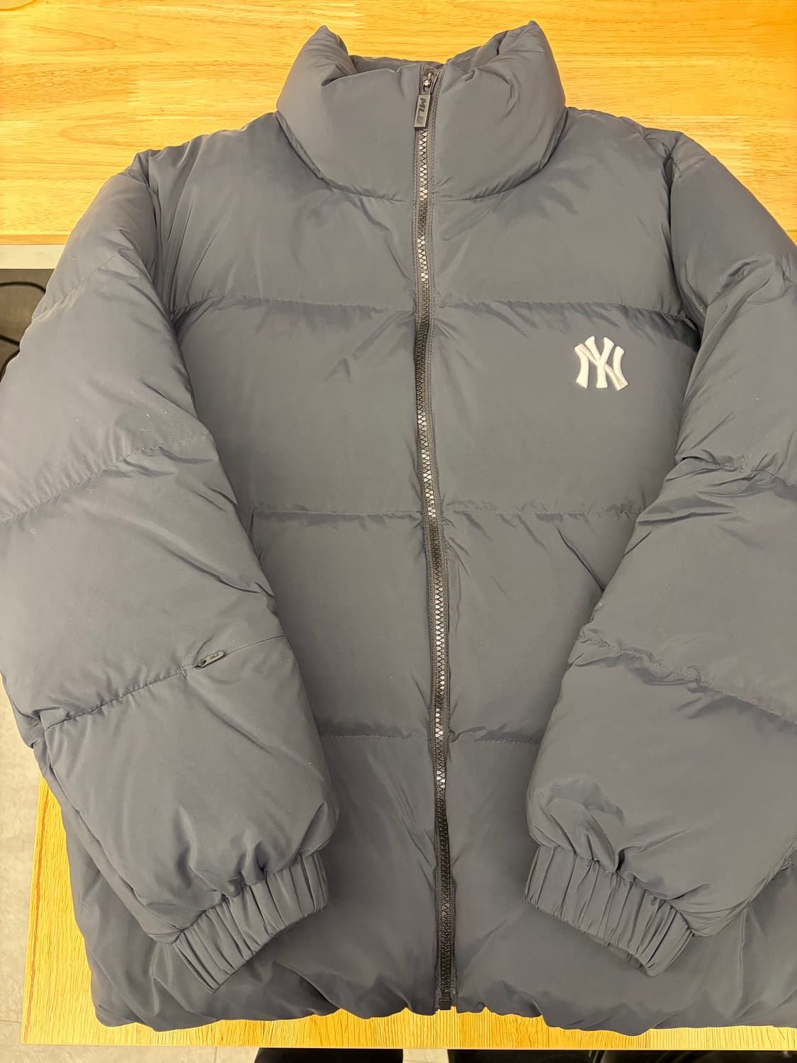 [S]MLB 뉴욕 양키스 패딩 점퍼 블랙 상품이미지1