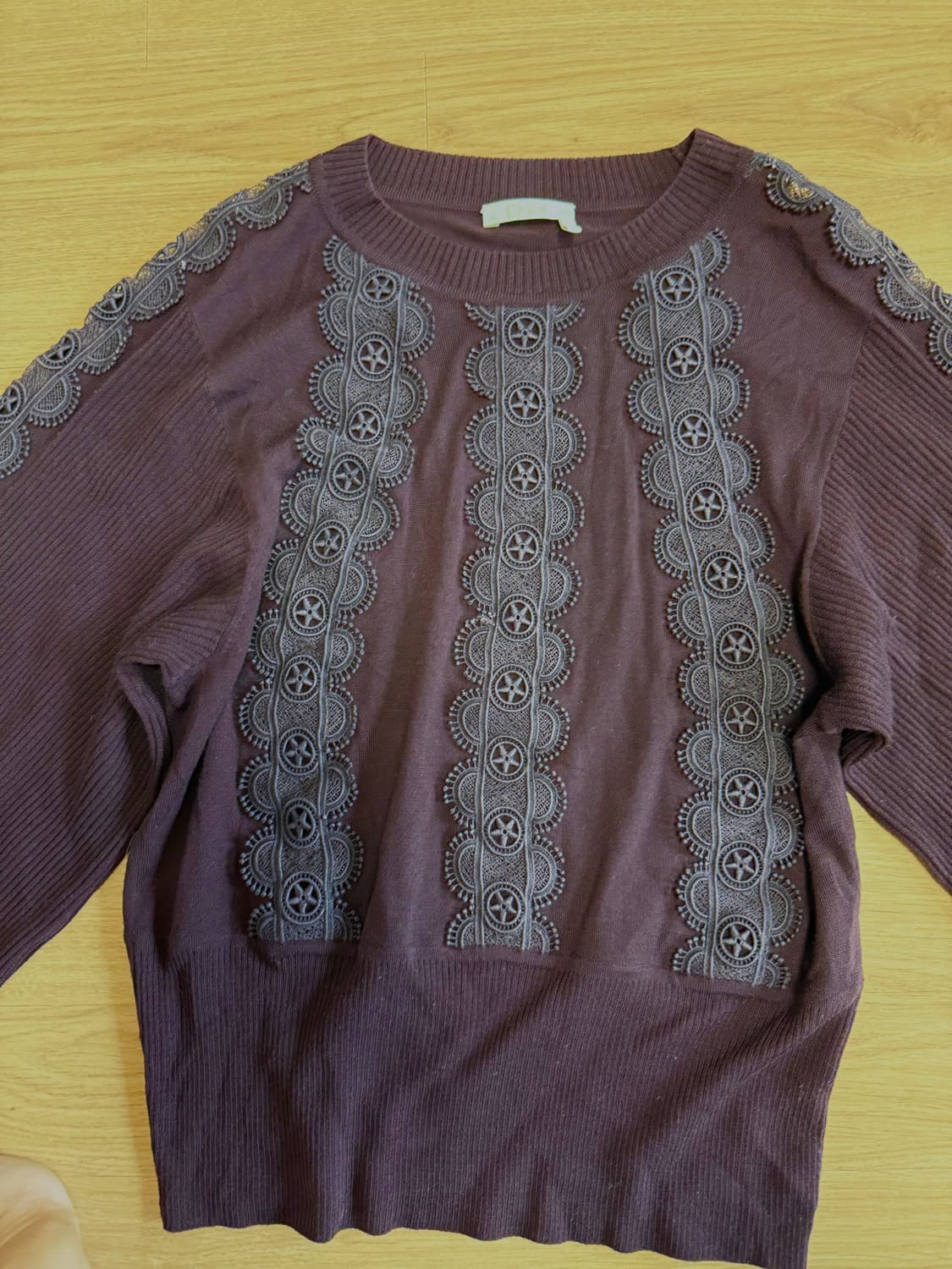 끌로에 레이스 패치 버건디 니트 S 상품이미지2