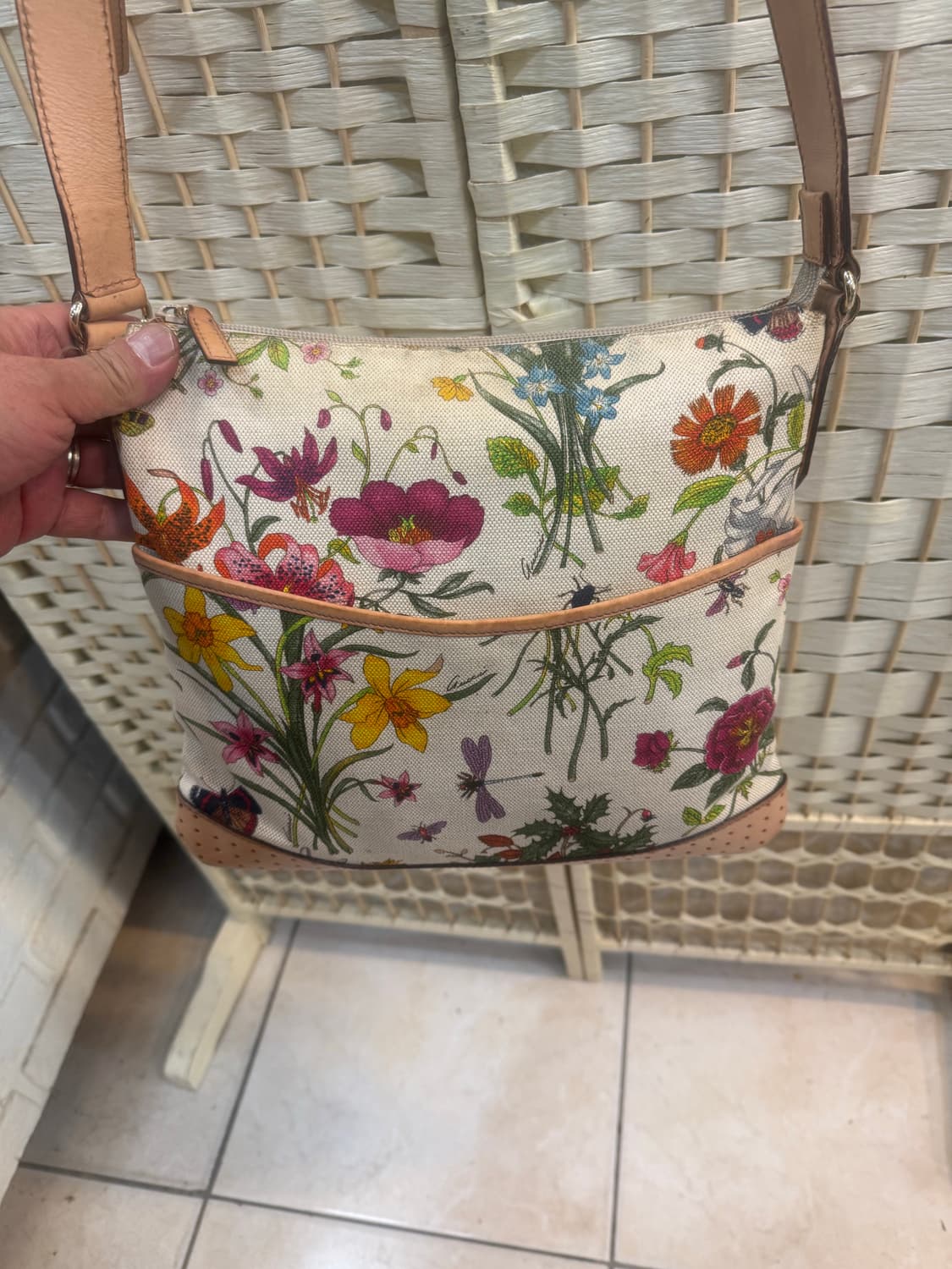 정품 구찌 플로라 페프레이티드 캔버스 크로스백 팝니다 상품이미지2