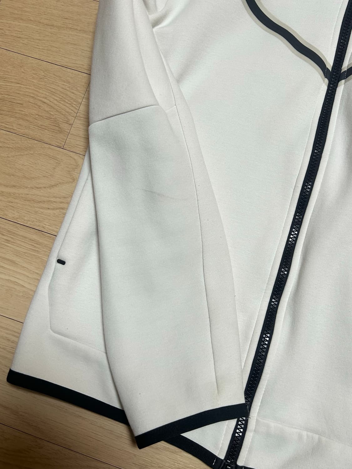 나이키 테크팩 화이트 셋업 상품이미지5