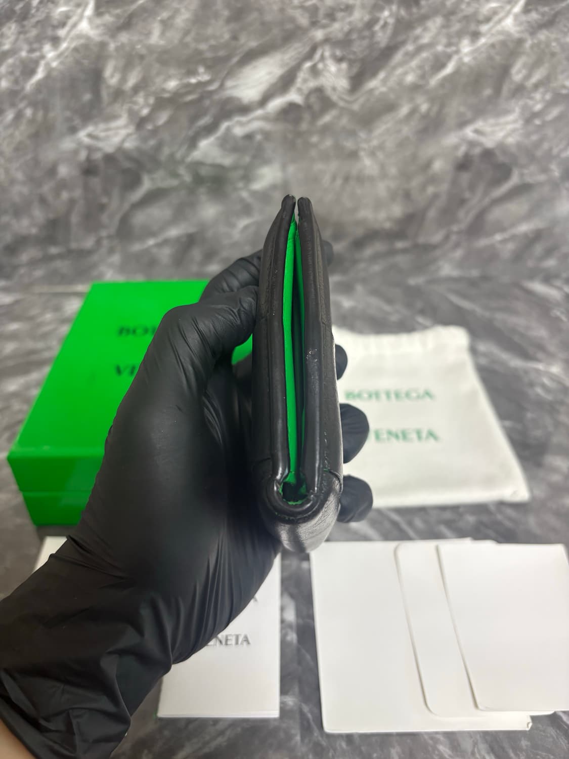 보테가베네타 맥시 카세트 투톤 반지갑 상품이미지7