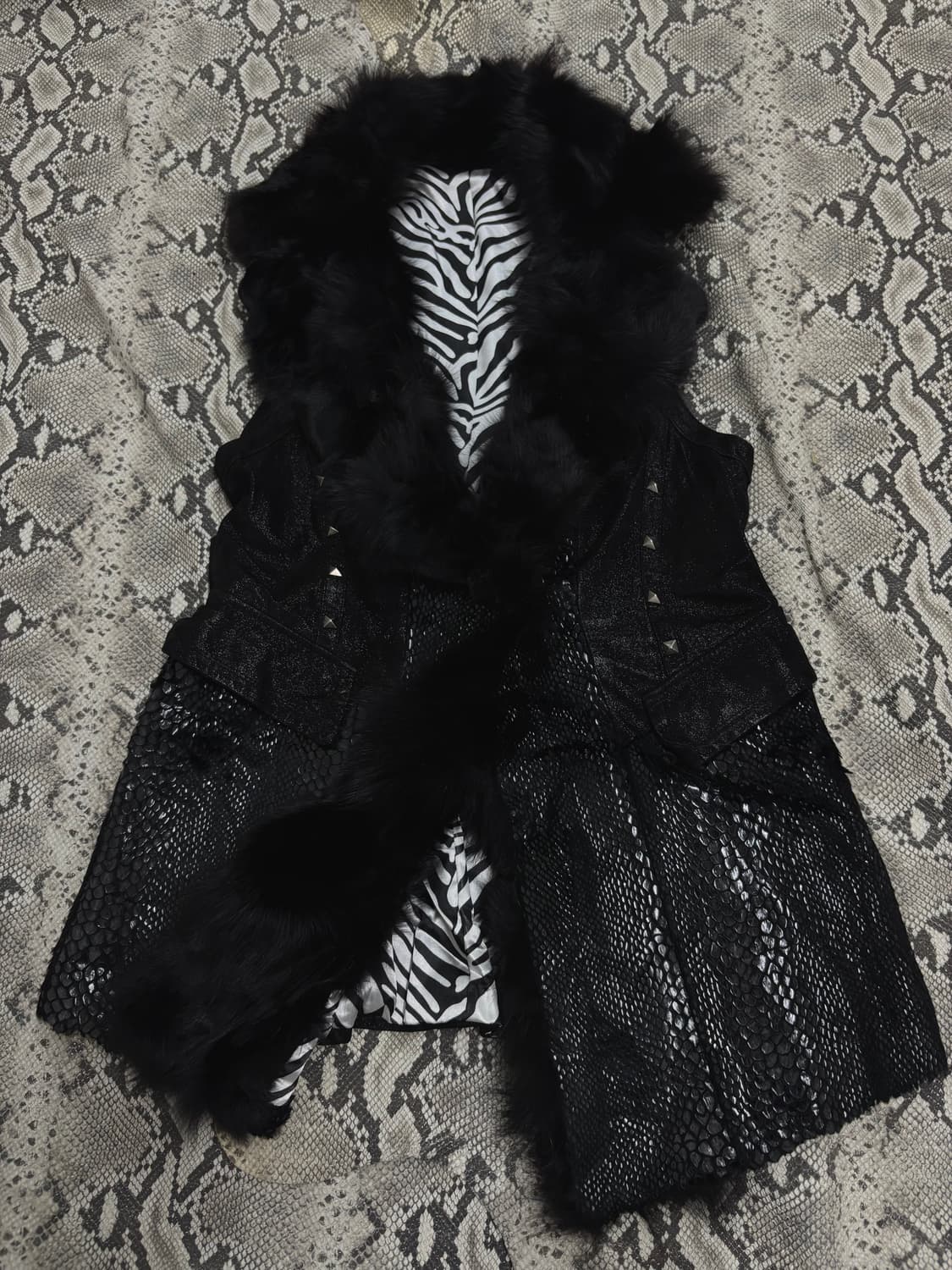  V-Kei Rare Python Design Studded Fur Tr 상품이미지3