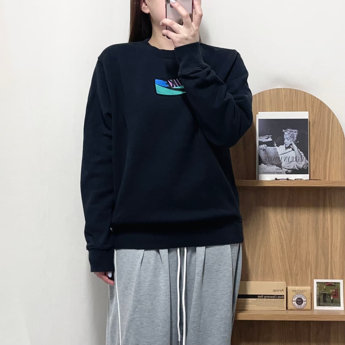 [정품] 나이키 블랙 패치로고 기모 맨투맨 [ M ] 상품이미지3