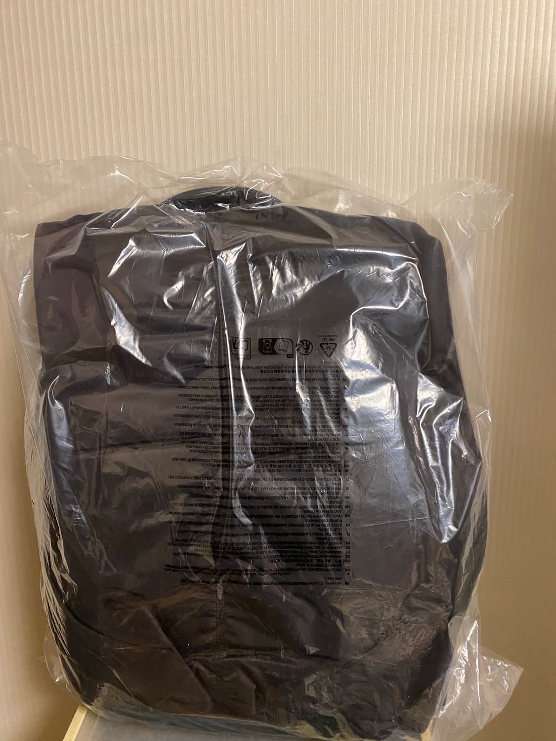 H&M x 글렌 마틴스 포일드 봄버 자켓 다크 브라운 상품이미지3