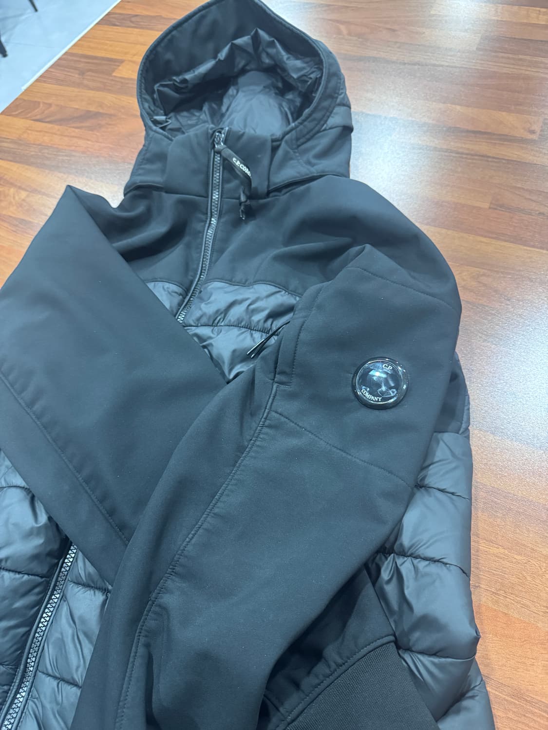 CP컴퍼니 경량패딩 상품이미지1