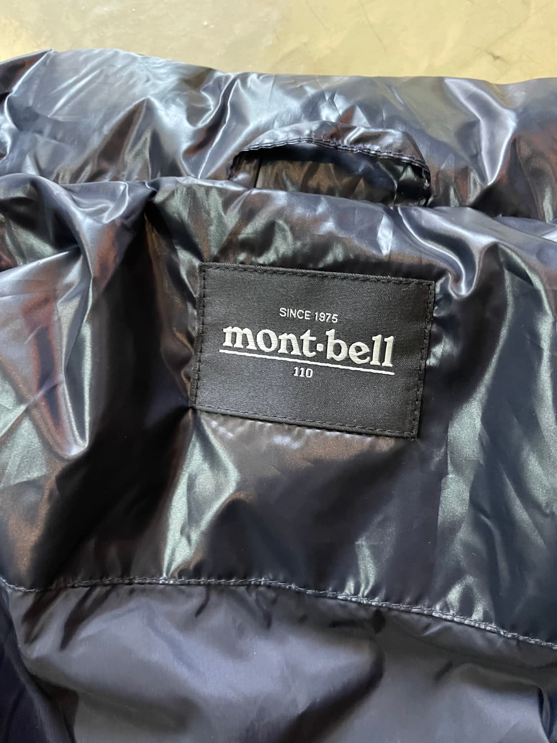 몽벨 유광 패딩 2XL (110) 상품이미지7