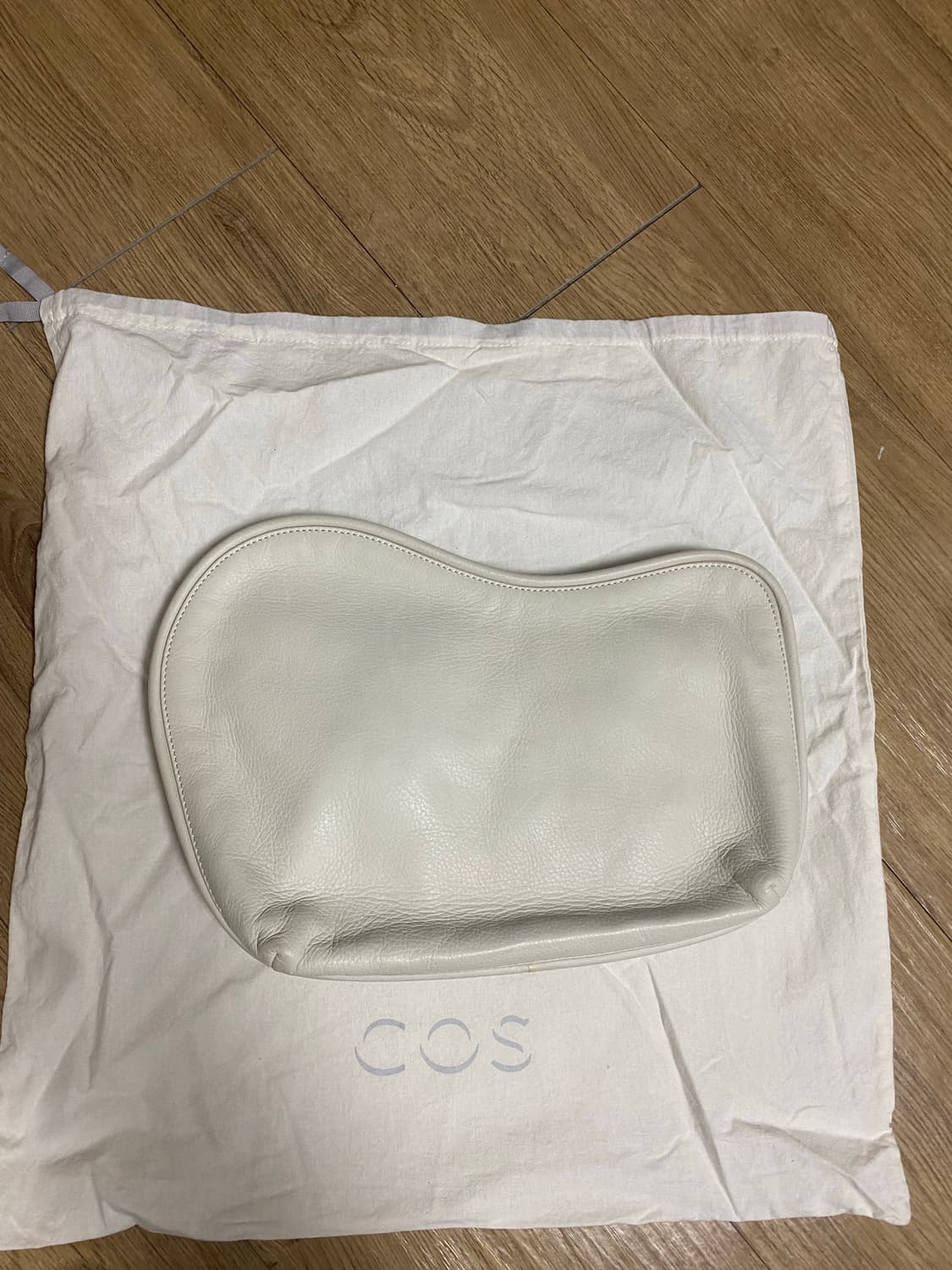 cos 소가죽 클러치 상품이미지2
