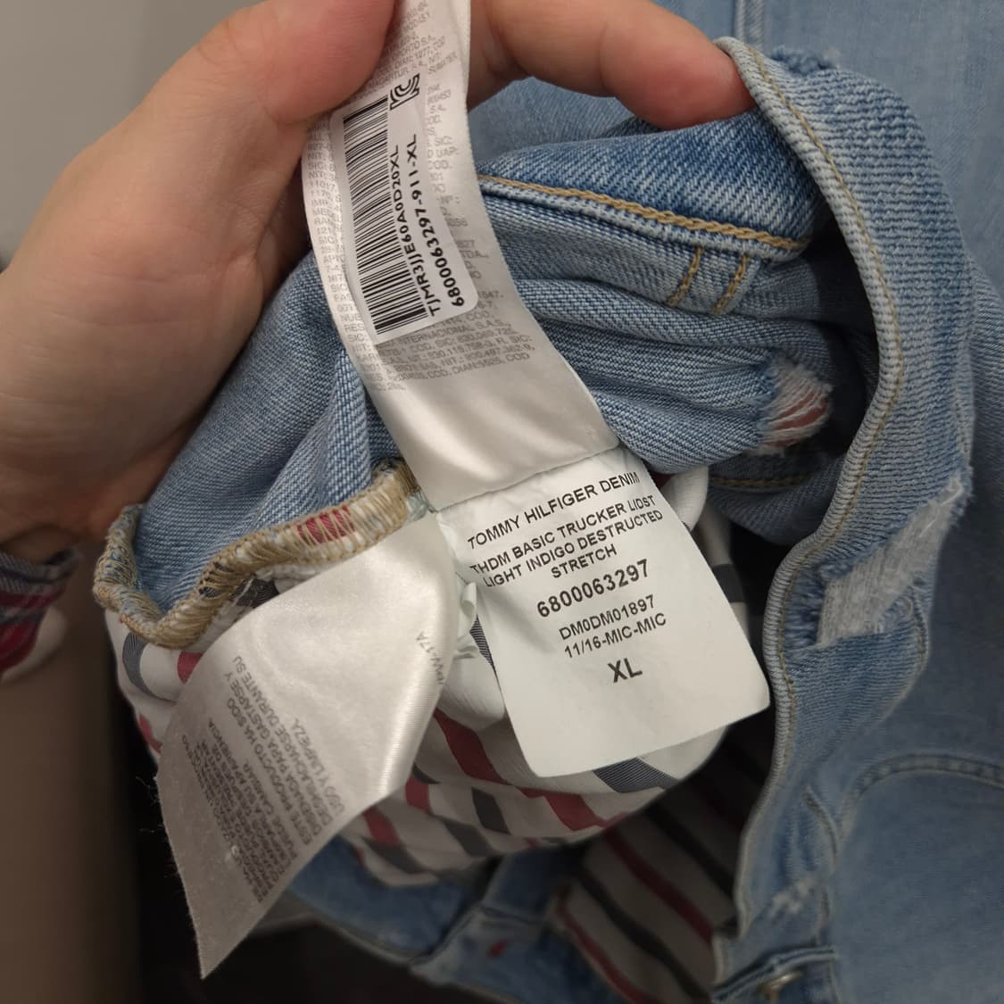 타미 진스 베이직 디스트로이드 트러커 데님 자켓 상품이미지4