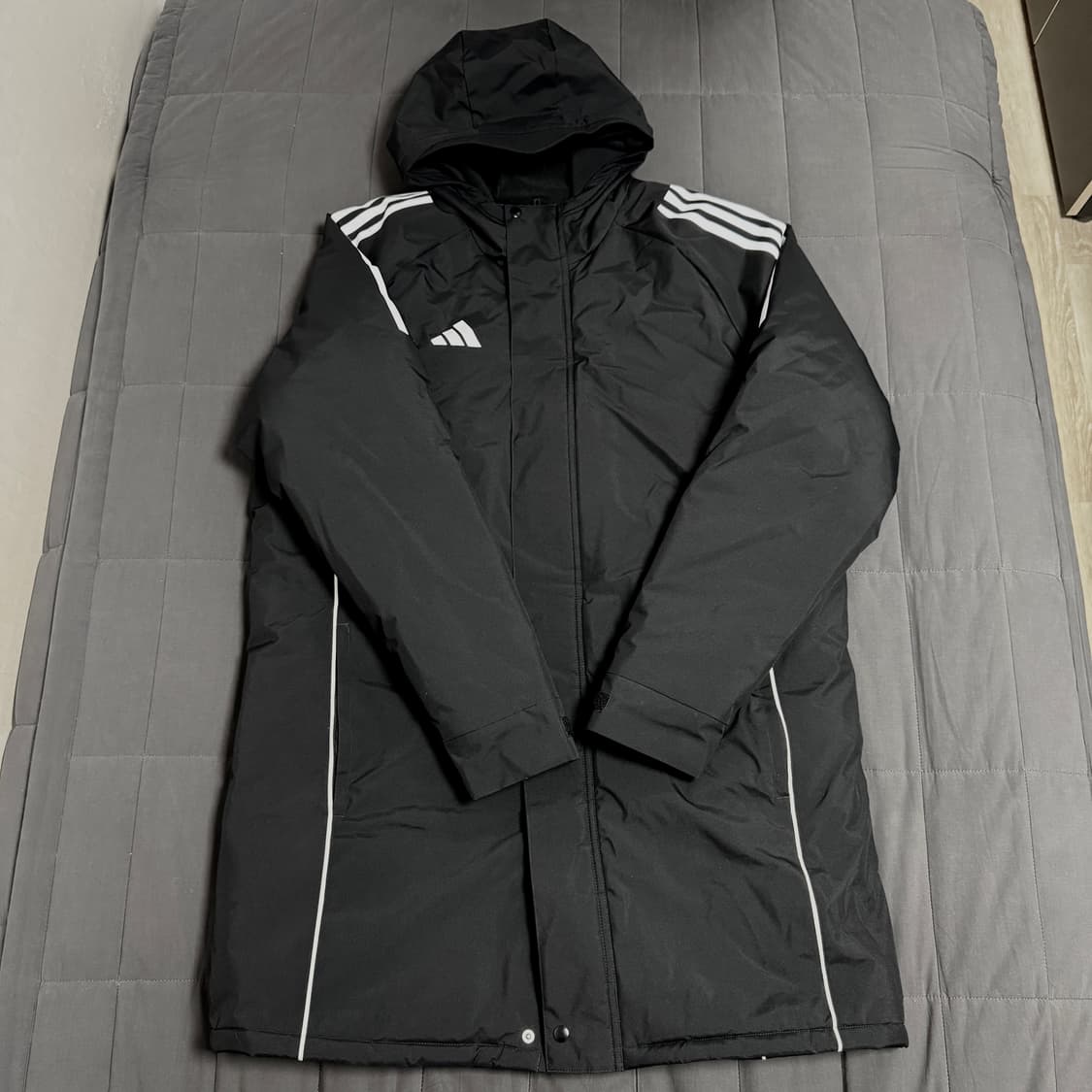 아디다스 티로 스타디움 패딩 파카 XL 사이즈 블랙 상품이미지1