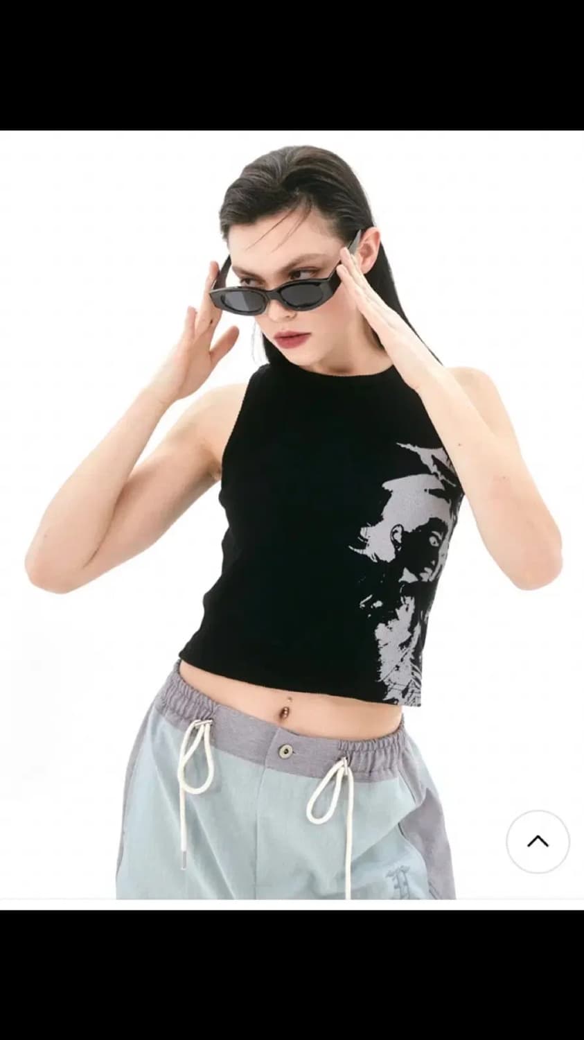 네스티팬시클럽 팬시 델핀 슬리브리스 (BLACK) 상품이미지3