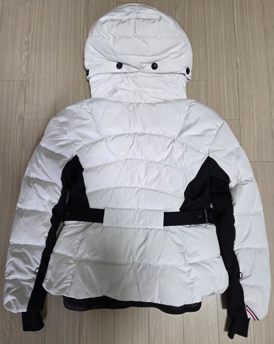 몽클레어 가이안 쇼트 다운 자켓 상품이미지2