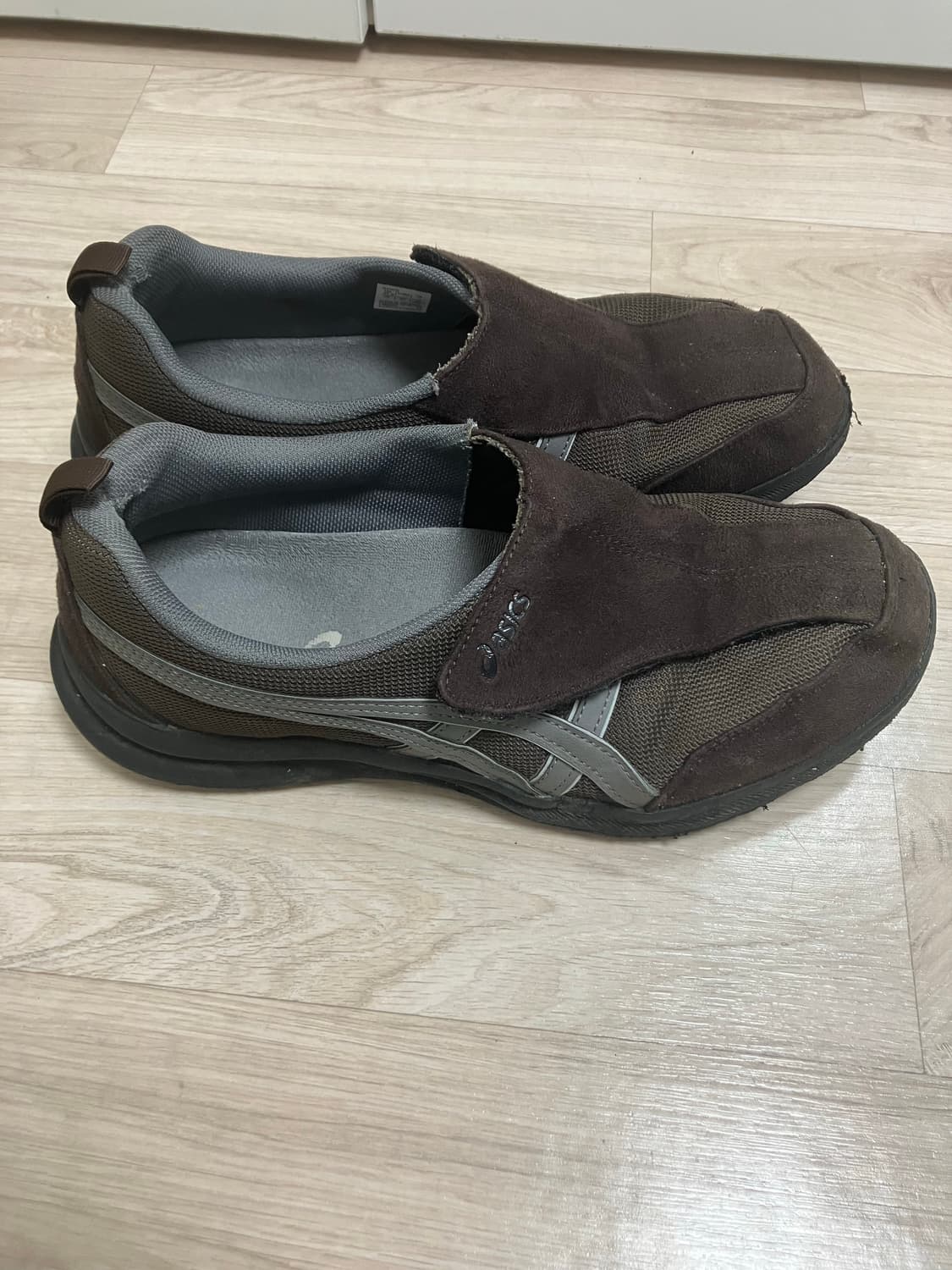 아식스 라이프워커 커피 270 상품이미지1