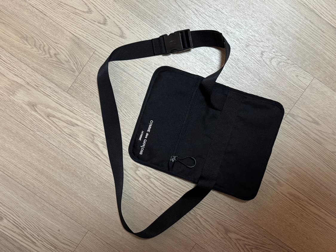 꼼데가르송 옴므 코듀라 크로스백  상품이미지6