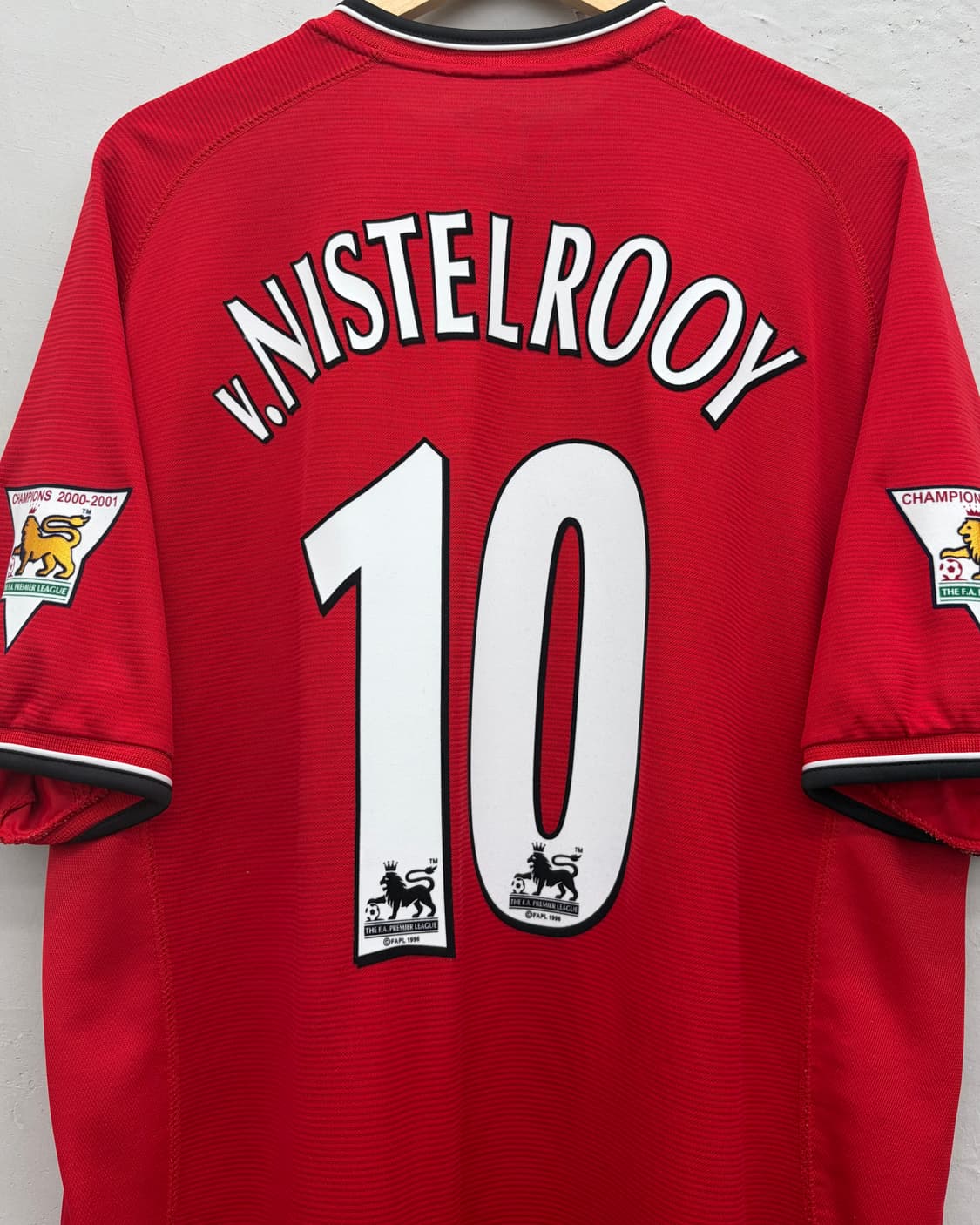 엄브로 00-02 맨체스터 유나이티드 홈 리그킷 뤼트 반니스텔루이 상품이미지2