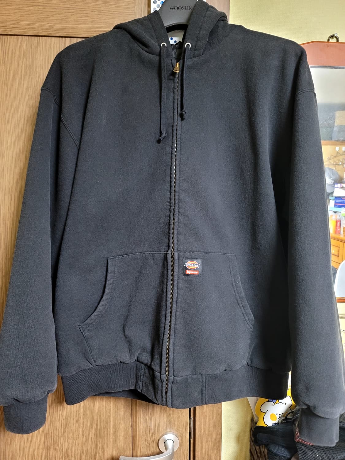 슈프림 x 디키즈 퀼티드 라인드 집업 후드 스웨트셔츠 블랙 - 25FW 상품이미지2