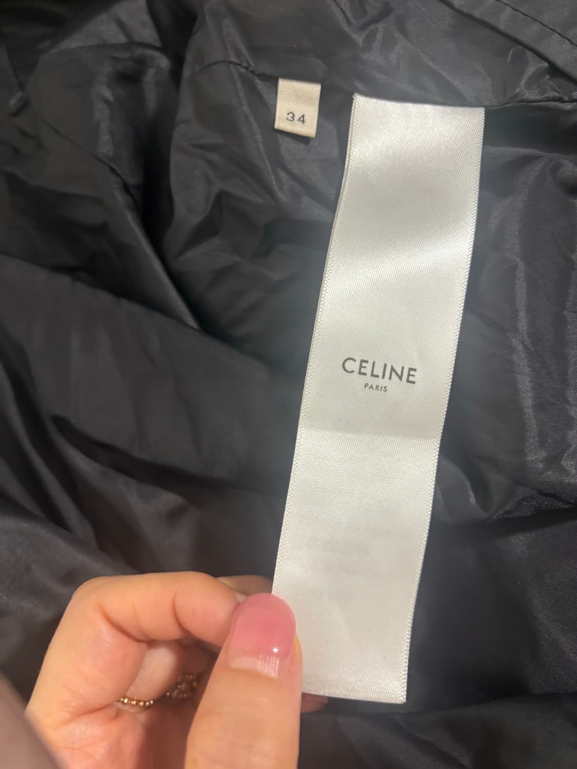 정품 셀린느 여성 오버핏 라이트웨이트 나일론 테디 자켓 블랙  상품이미지4