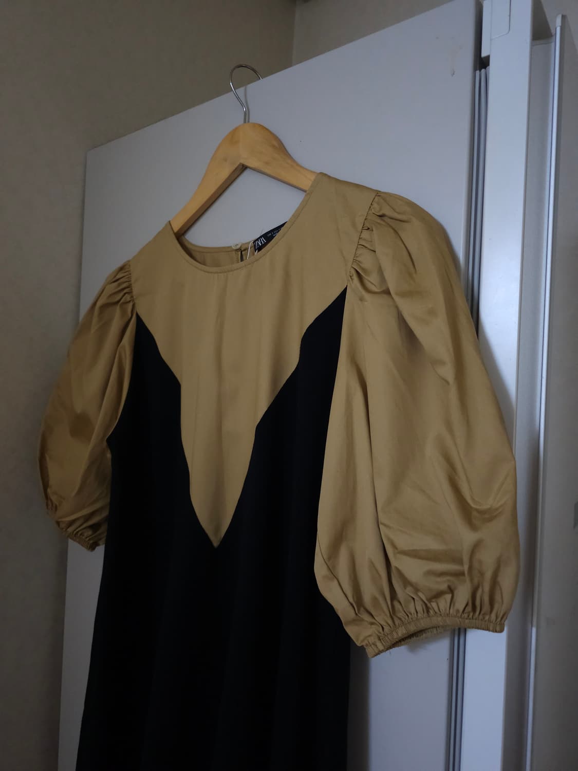 새상품)자라 ZARA 블랙/베이지 벌룬 원피스 상품이미지2