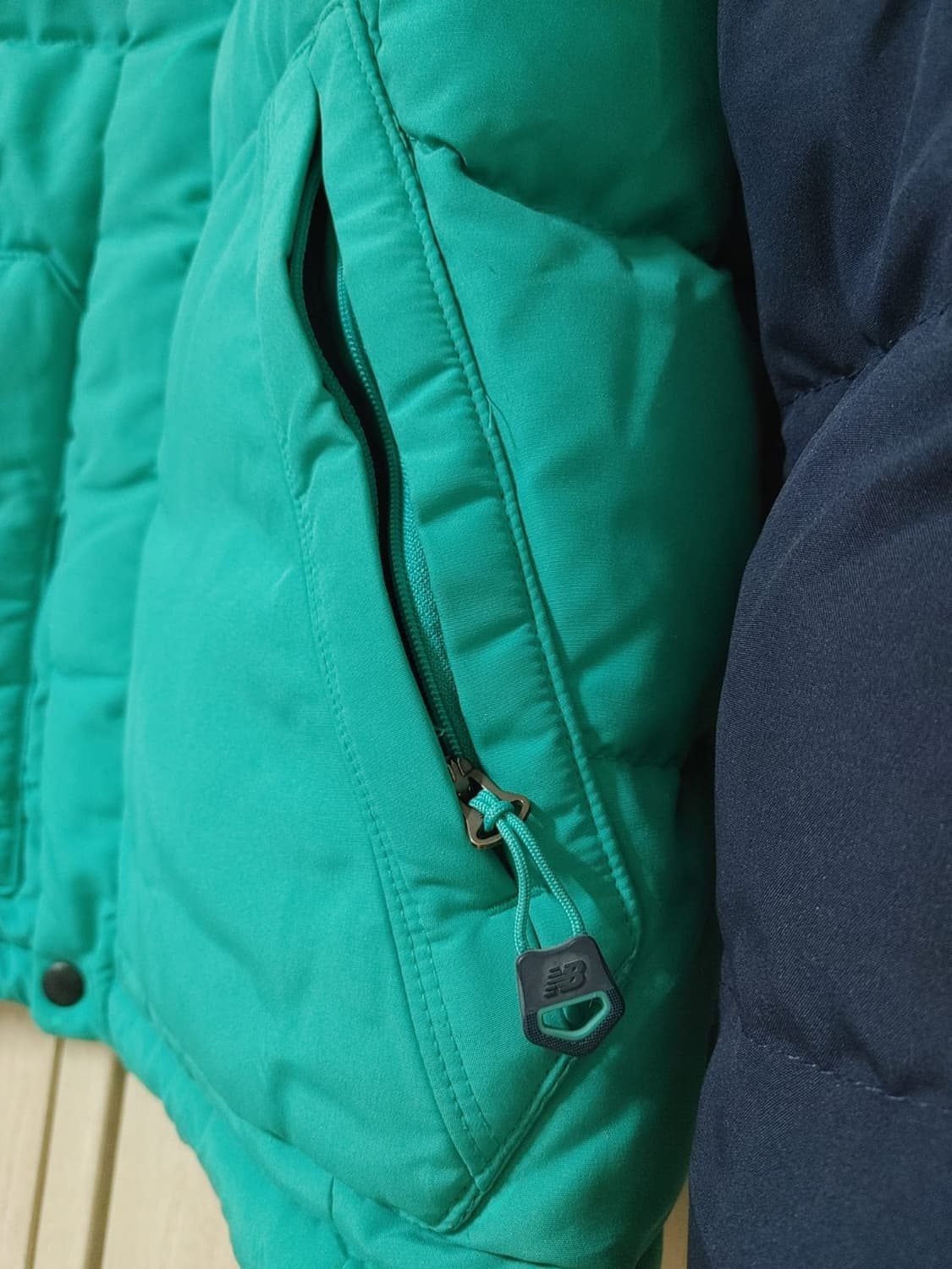 뉴발란스 투톤 컬러 패딩 자켓 – 90 사이즈 상품이미지6