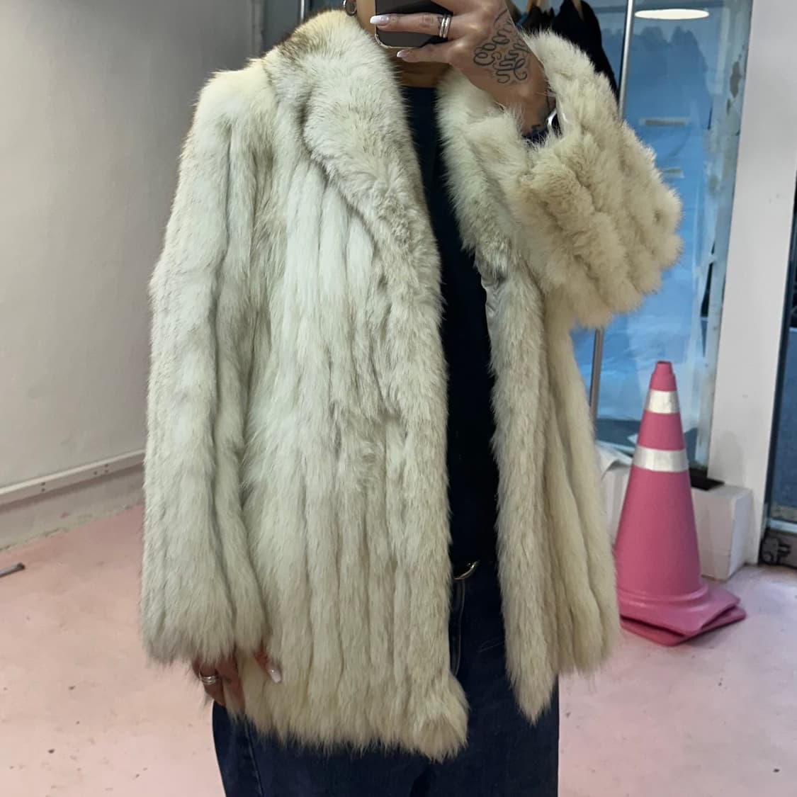 화이트 믹스컬러 사가폭스 퍼자켓M 상품이미지1