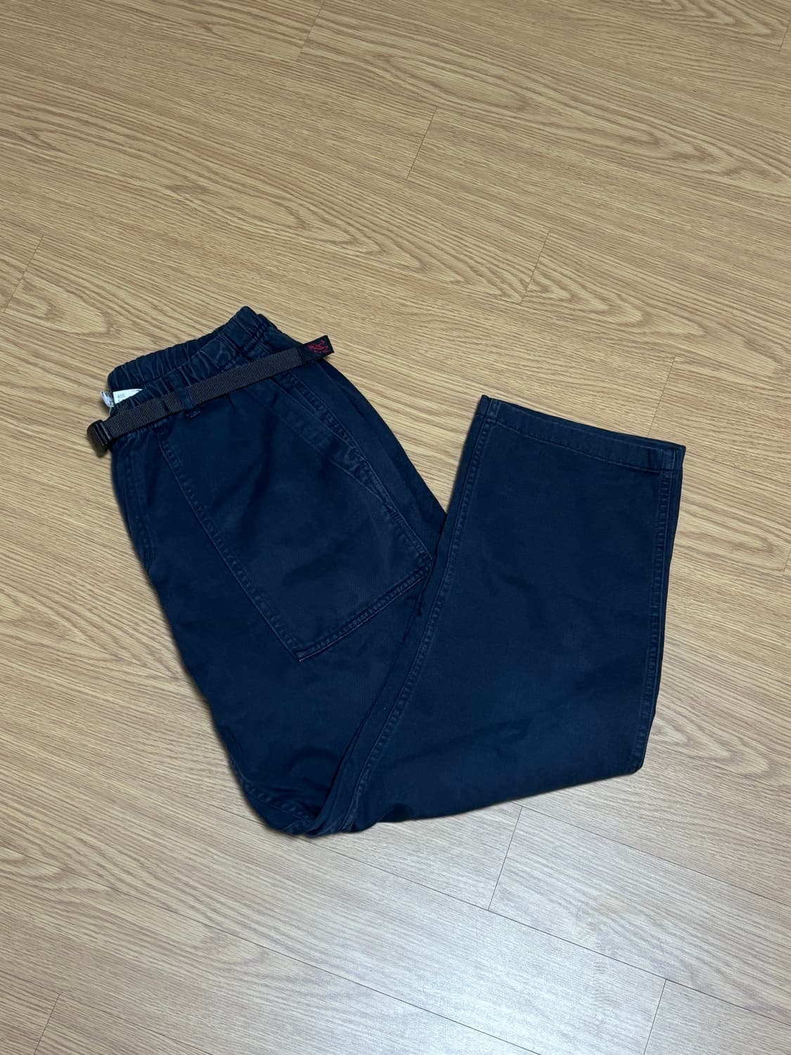 그라미치 루즈 테이퍼드 팬츠 M 네이비 상품이미지1