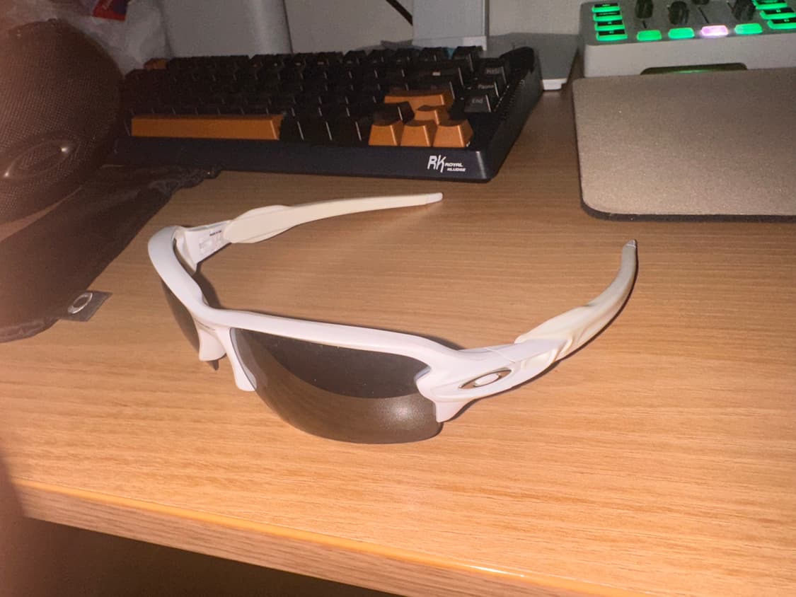 오클리 플락 2.0 화이트 선글라스 상품이미지2