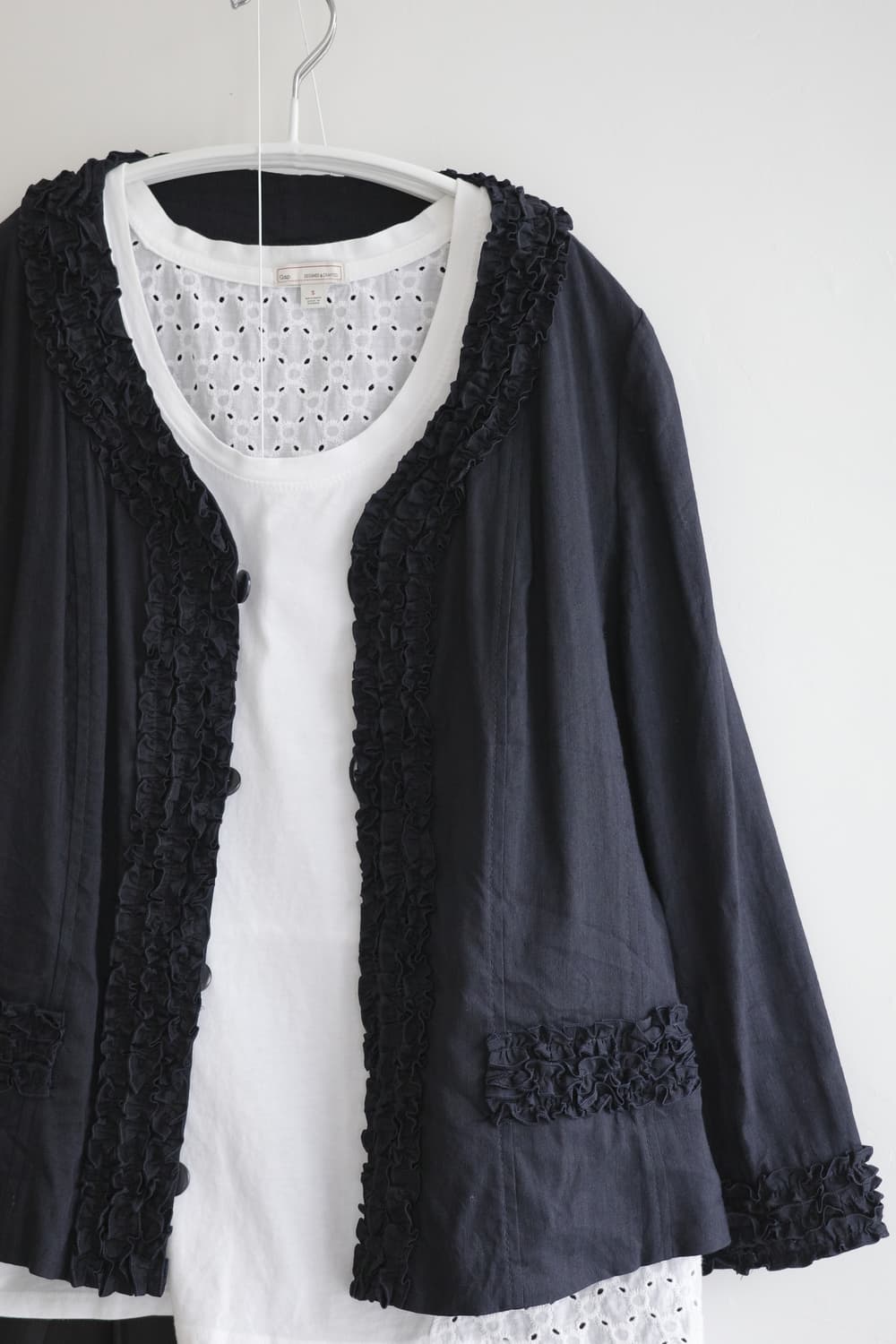 REIKO-TAKASHIMA 블랙 린넨 프릴 자켓 상품이미지5