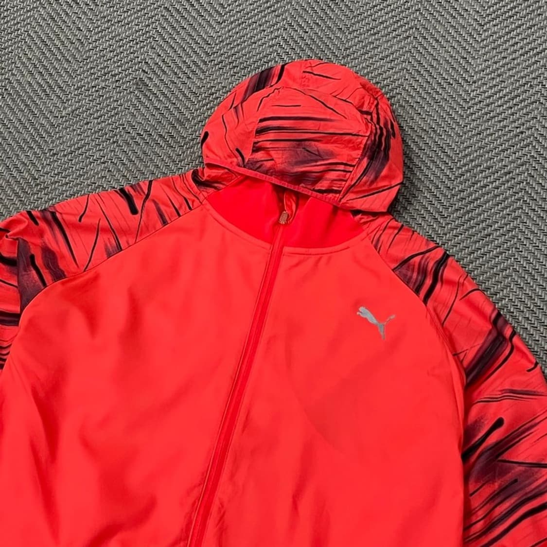 퓨마 패턴 바람막이 v0074 상품이미지3