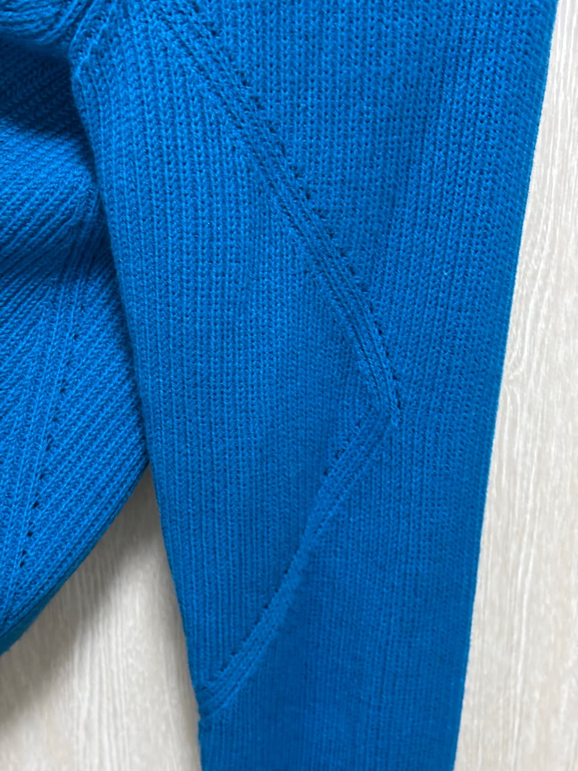 22FW새상품급)솔리드옴므 오버핏 스웨터 50/105 상품이미지5