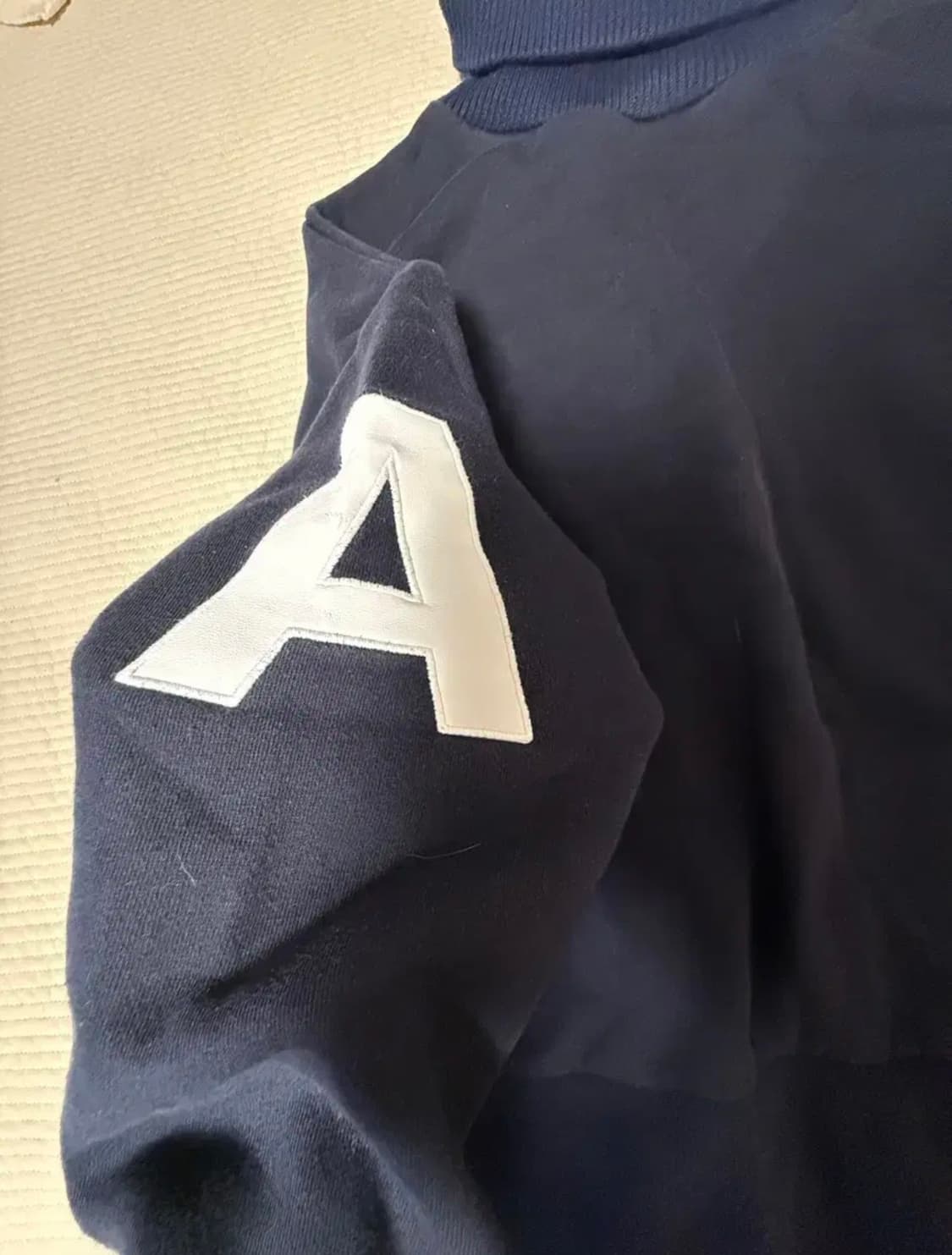 아더에러 터틀넥 스웻셔츠 3사이즈 상품이미지2