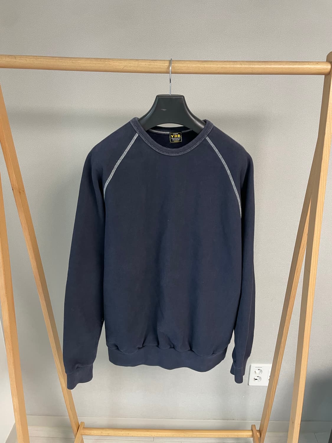 VDR 스티치 맨투맨 (네이비) 상품이미지2