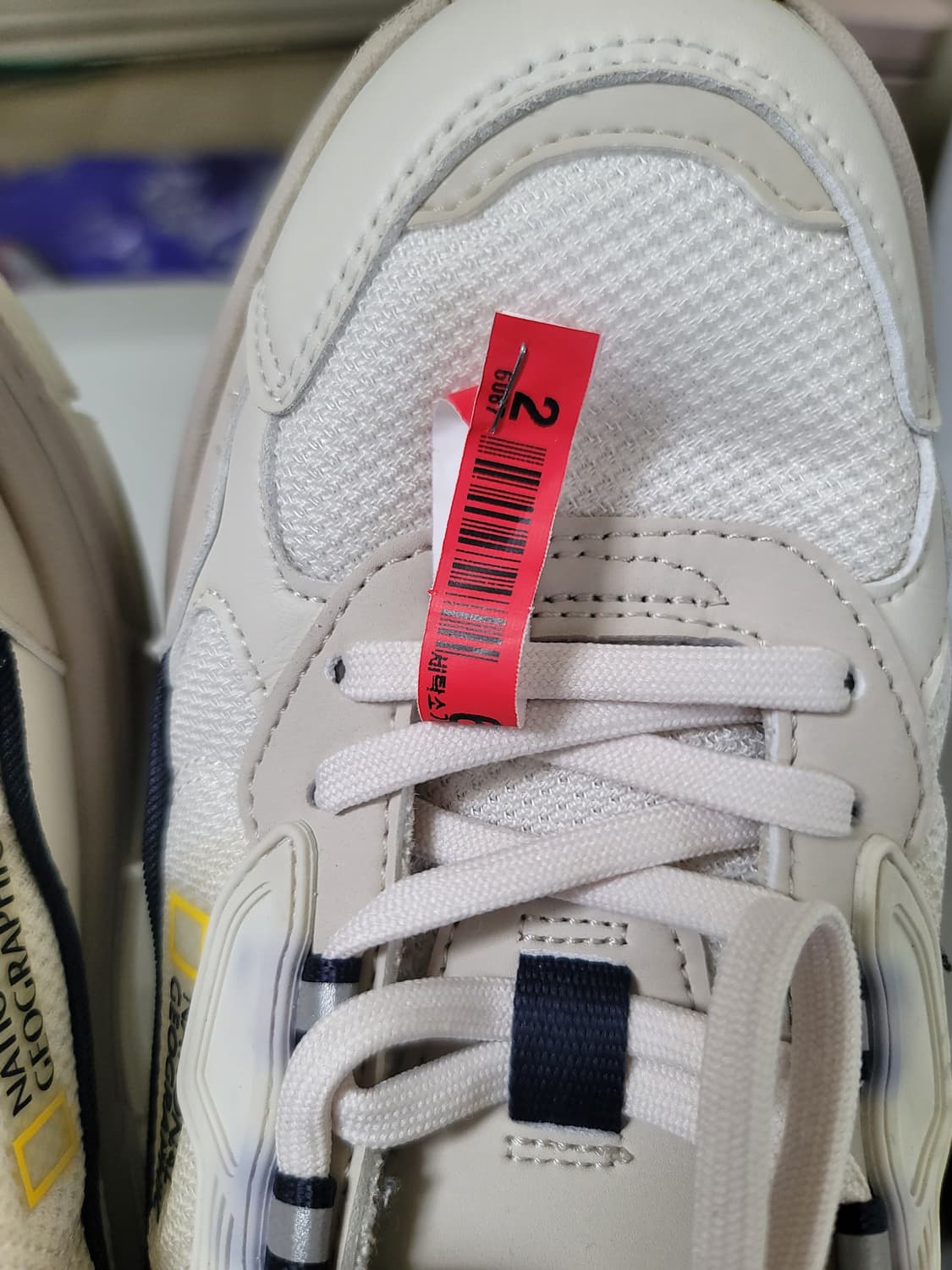 네셔널지오그래픽 운동화 사이즈 265 상품이미지8