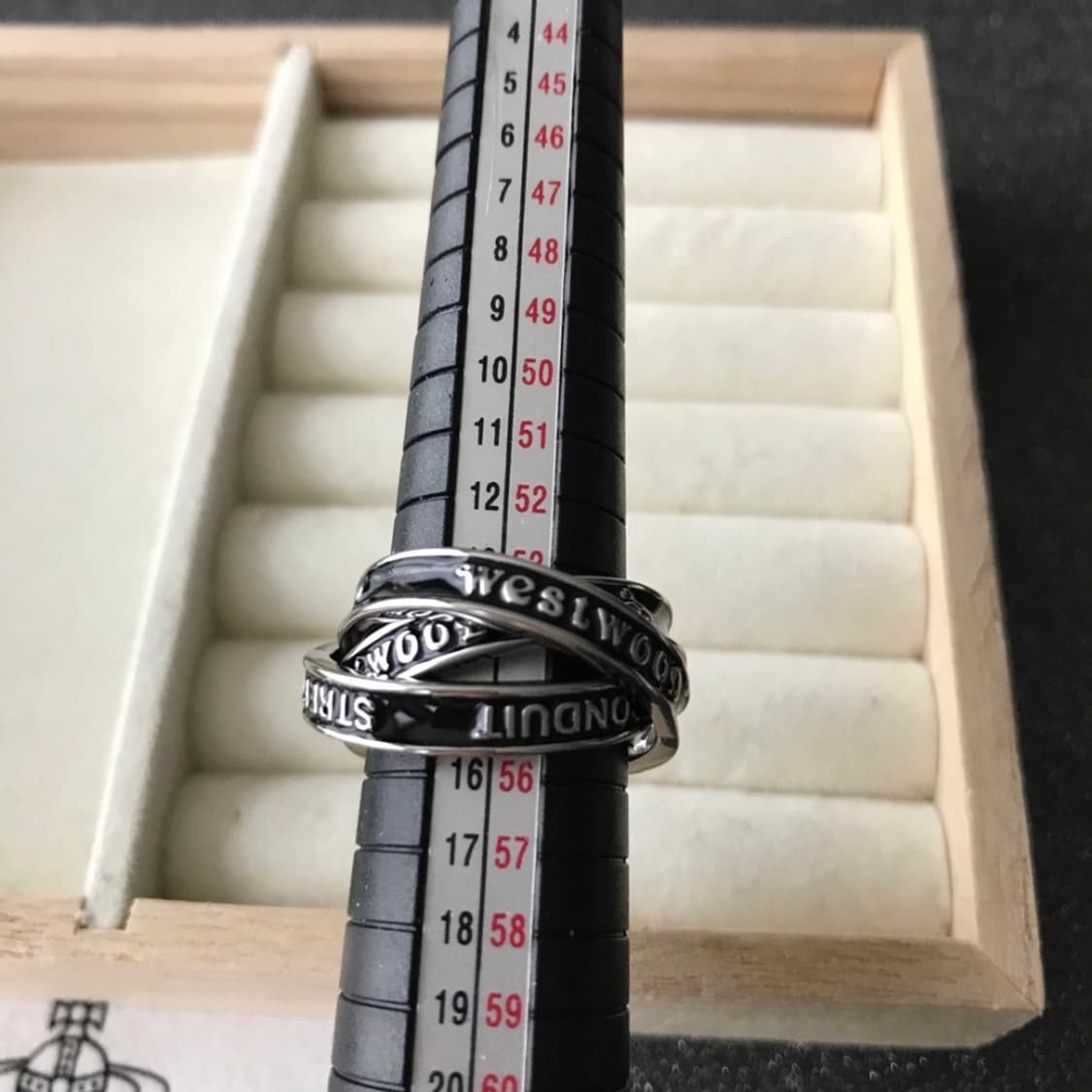 비비안웨스트우드 아카이브 레터링 orb 각인 3단 레이어링 반지 상품이미지4