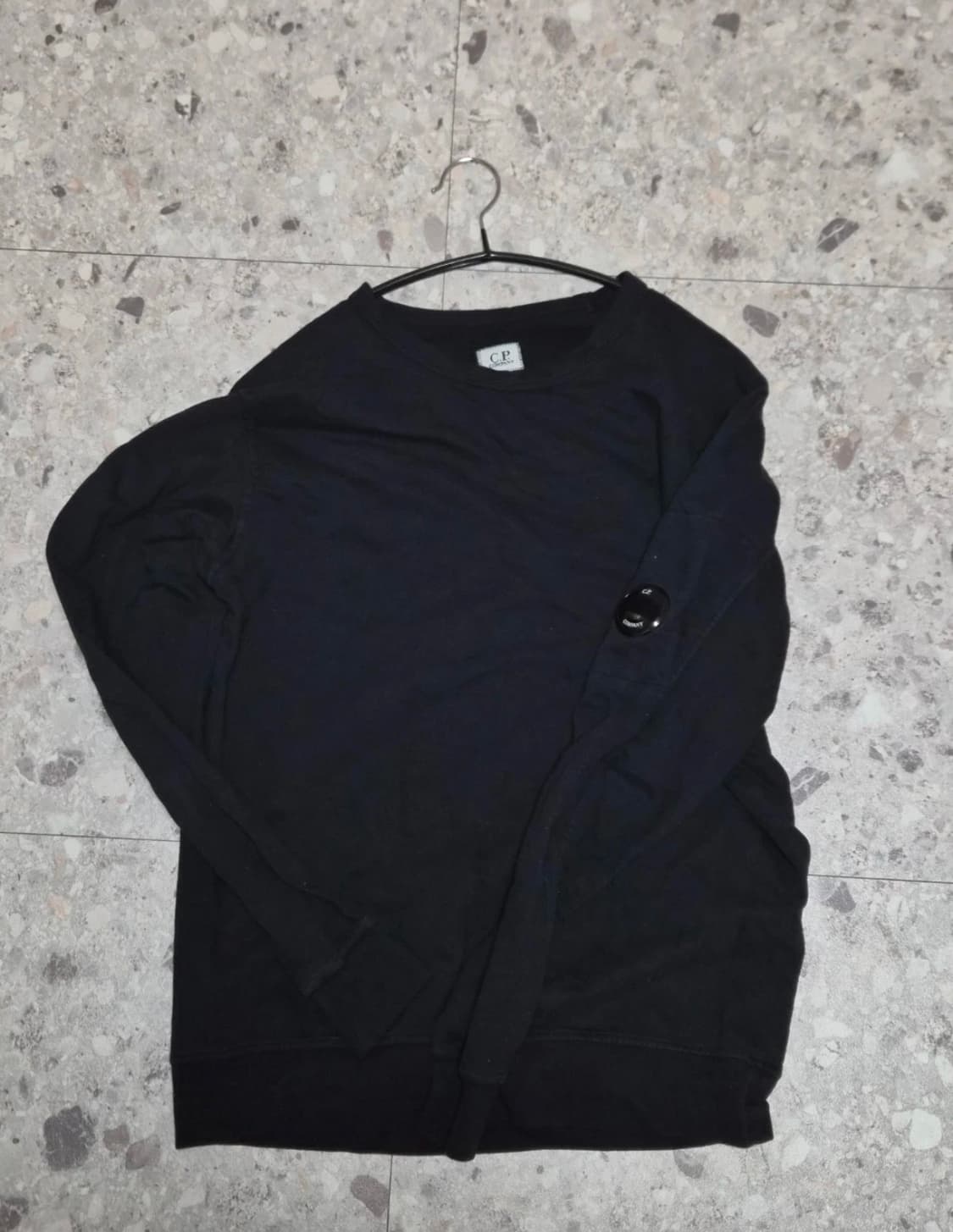 cp컴퍼니 렌즈 맨투맨 상품이미지1