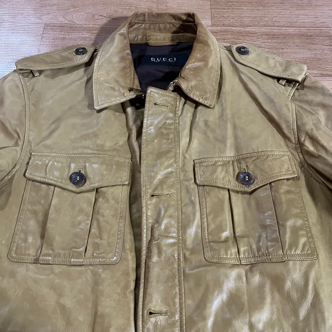 [105] 구찌 밀리터리 가죽자켓 상품이미지3