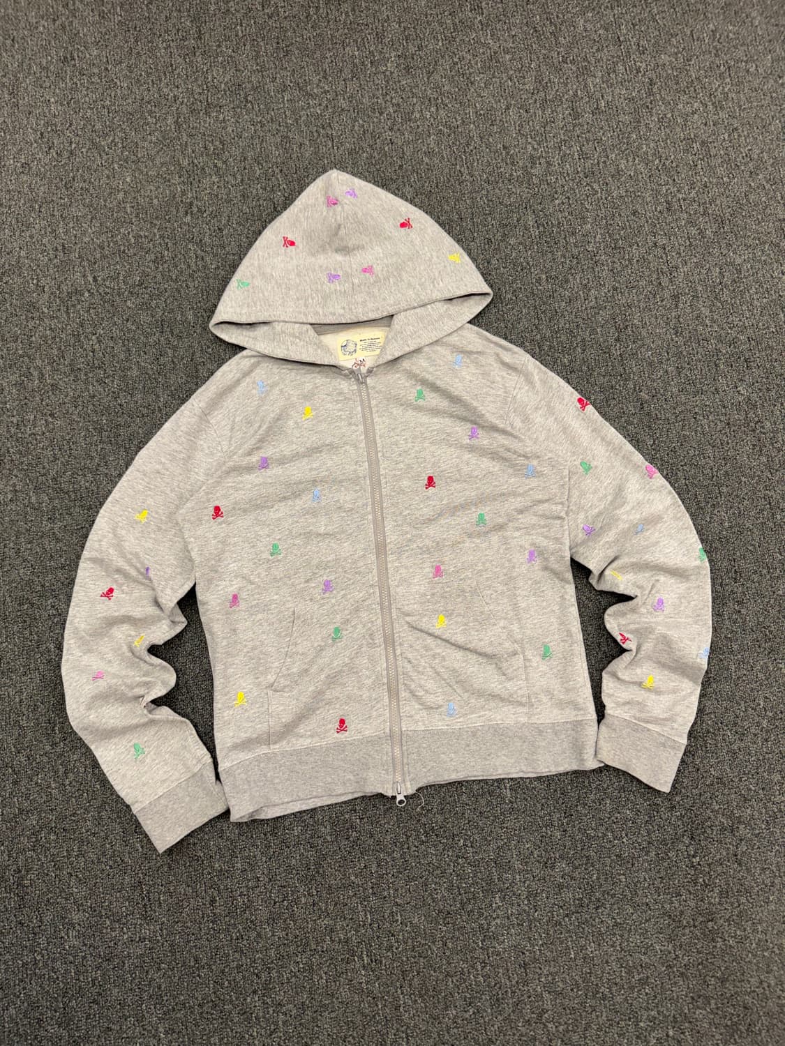 M)M.I.H 빈티지 스컬 자수 포인트 투웨이 그레이 후드집업 상품이미지1