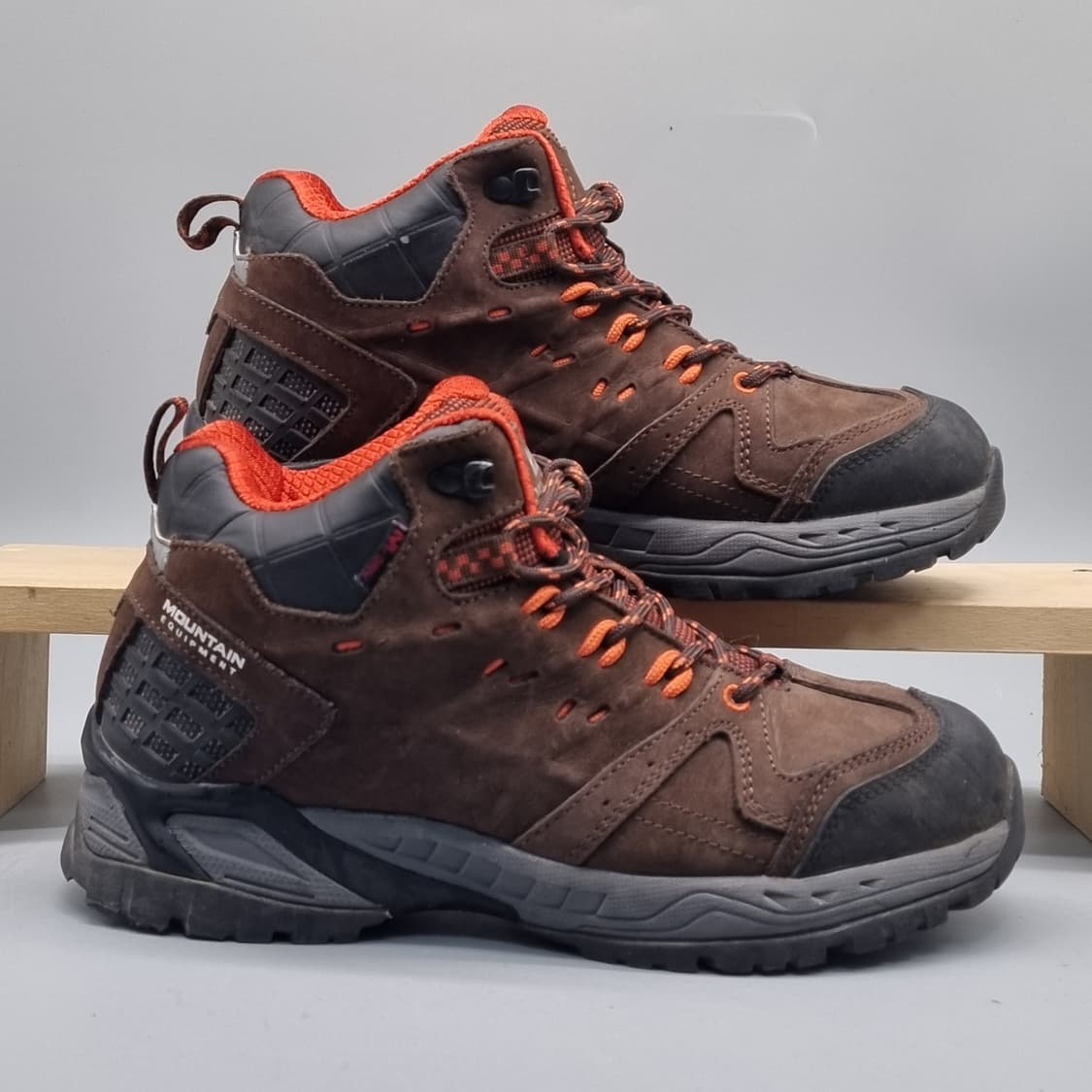 마운틴 이큅먼트 등산화 245 상품이미지1