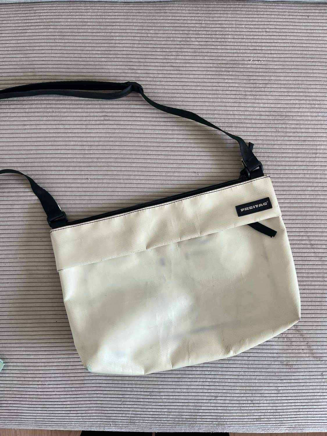 FREITAG F553 LOU / 프라이탁 루 올아이보리 상품이미지2