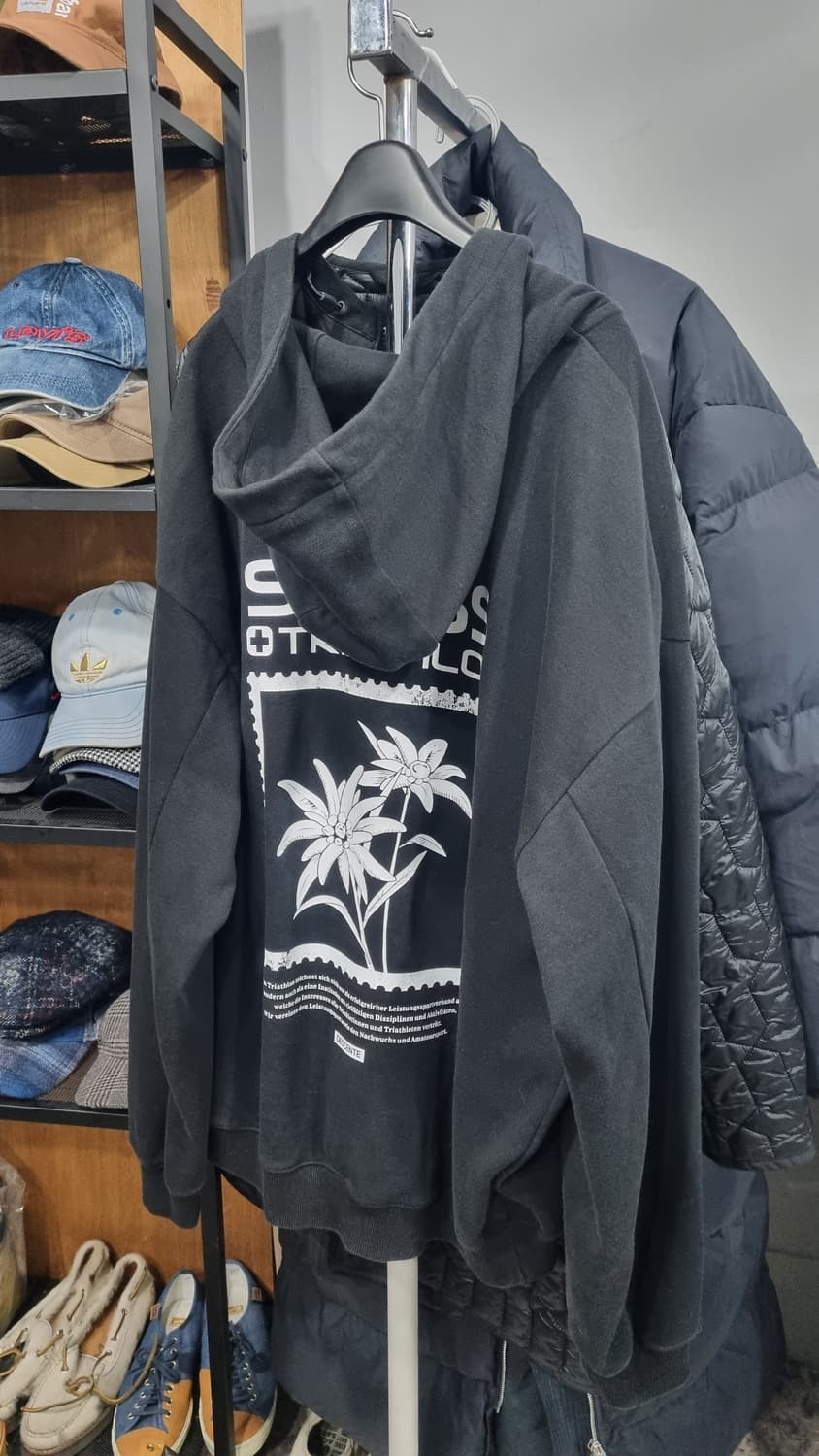 데상트 검정색 남성 110사이즈 후드집업 컨디션8/10 상품이미지4