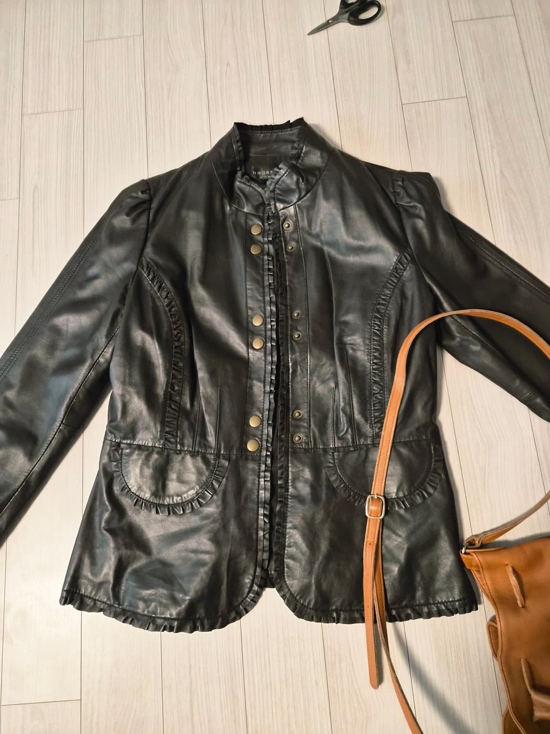 [Bagatelle] 바가텔 천연 양가죽 프릴 자켓 (사이즈 6 상품이미지5