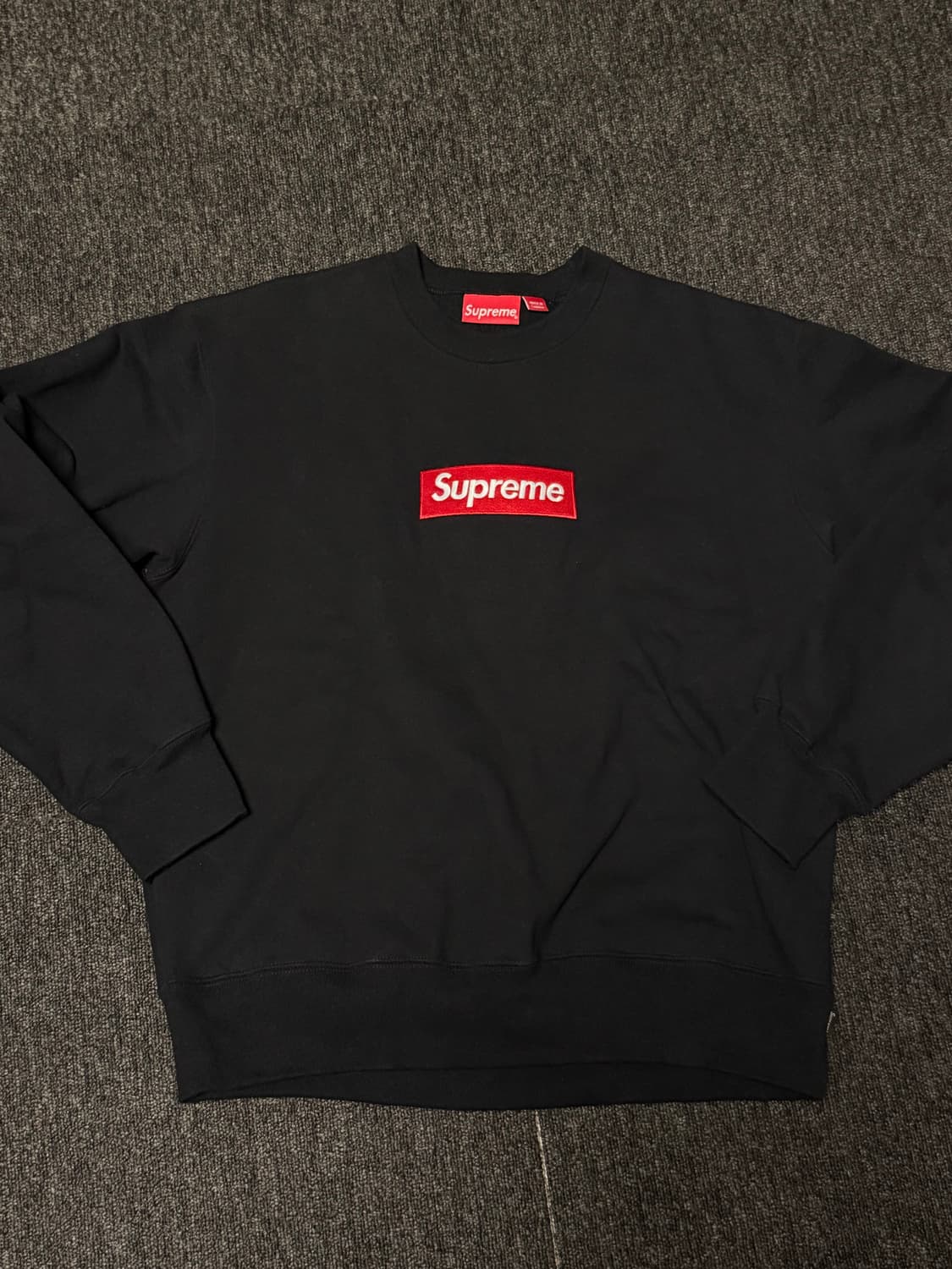 [M] 슈프림 박스로고 크루넥 블랙 - 22fw 상품이미지1