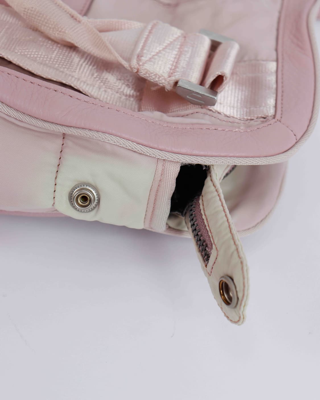 [DIESEL] 핑크 나일론 × 레더 믹스 핸드백 상품이미지10