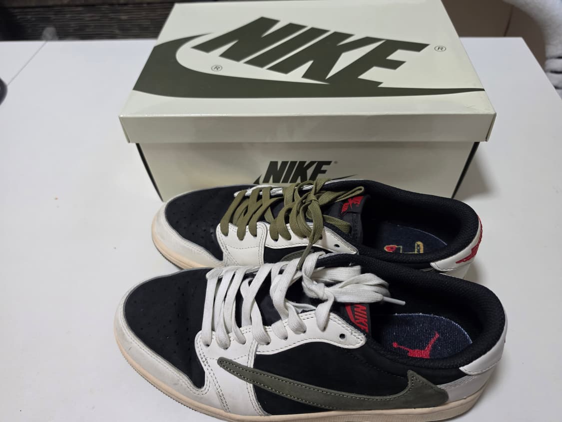 트래비스 스캇 레트로 로우 미디움 올리브 270 상품이미지1