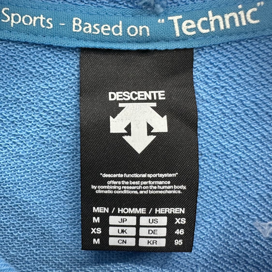 95 데상트 남자 후드집업 상품이미지3