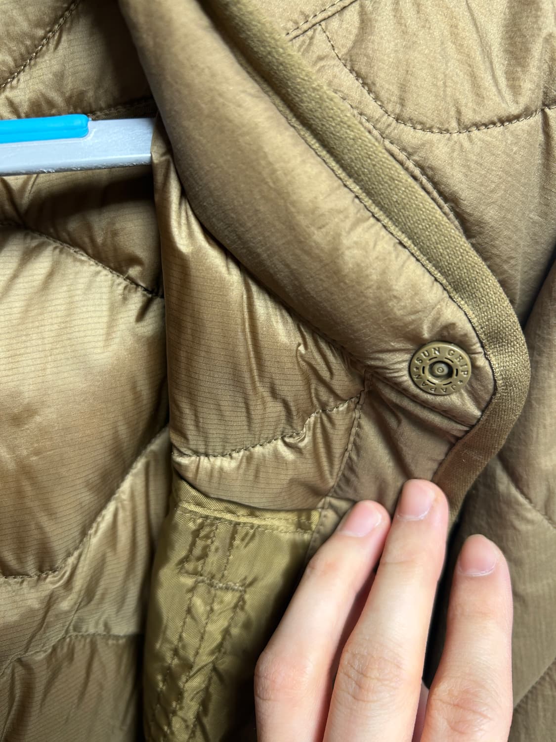 급처) 유니클로 화이트마운티니어링 하이브리드 다운 자켓 브라운 M 상품이미지3