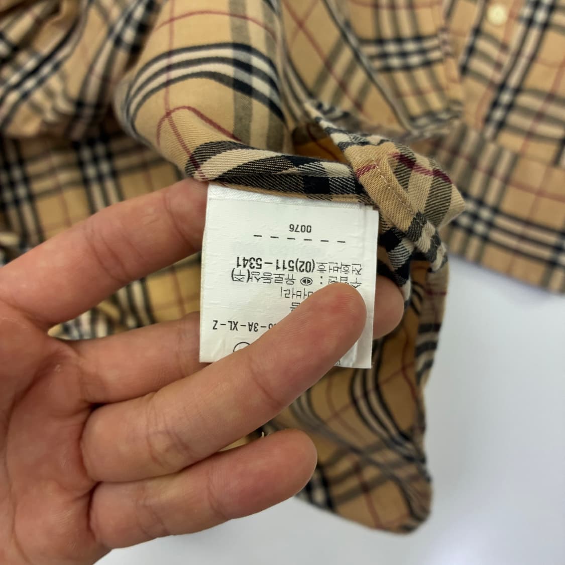 Burberry 노바체크 크레스트 자수 셔츠 상품이미지4