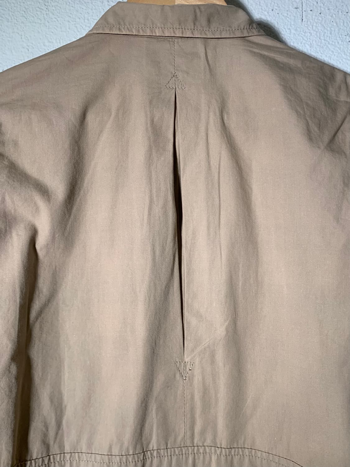 엔지니어드 가먼츠 버클 스탠드 카라 베이지 마드라스 체크 패턴 자켓 상품이미지8