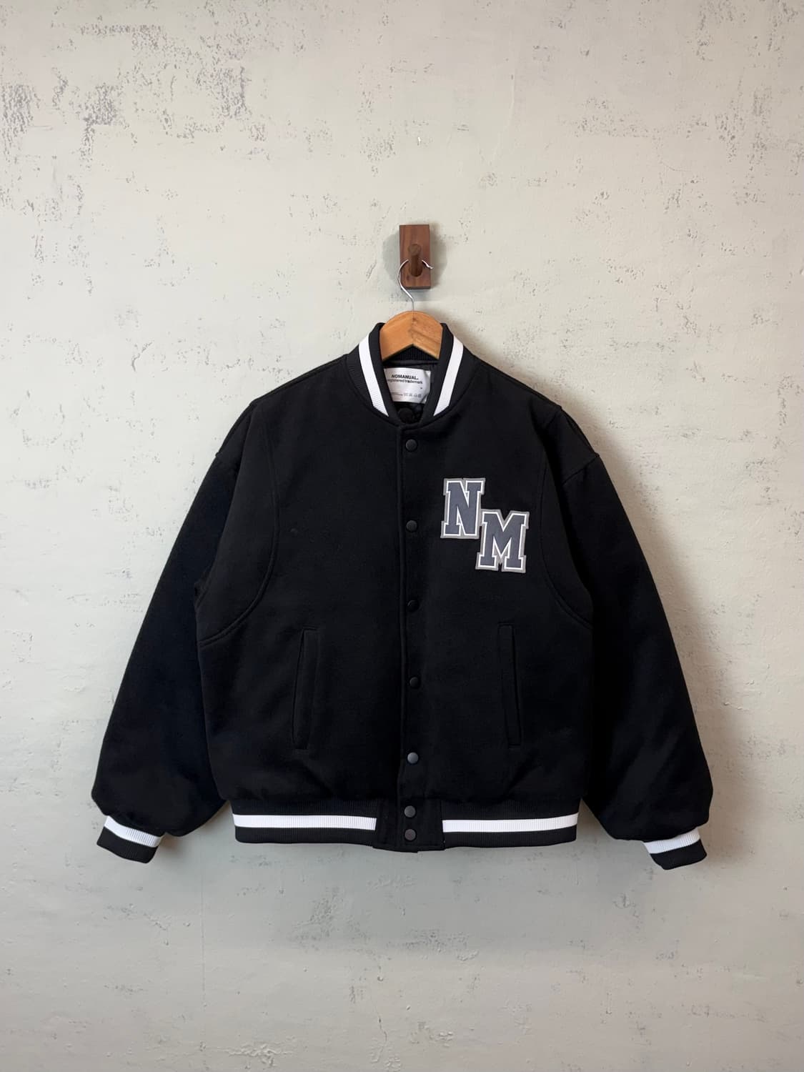 노매뉴얼 아치 로고 바시티 자켓 상품이미지1